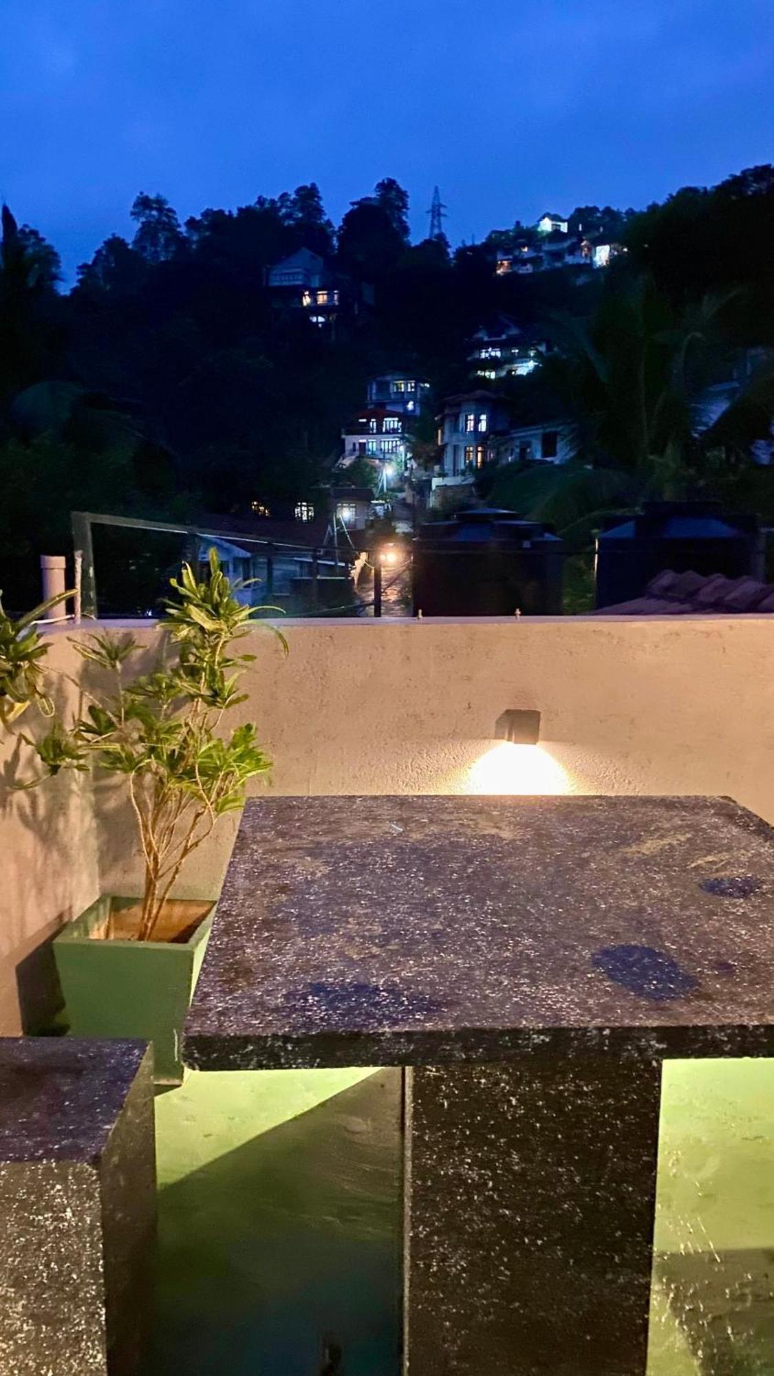 Grand Resort Kandy Eksteriør bilde