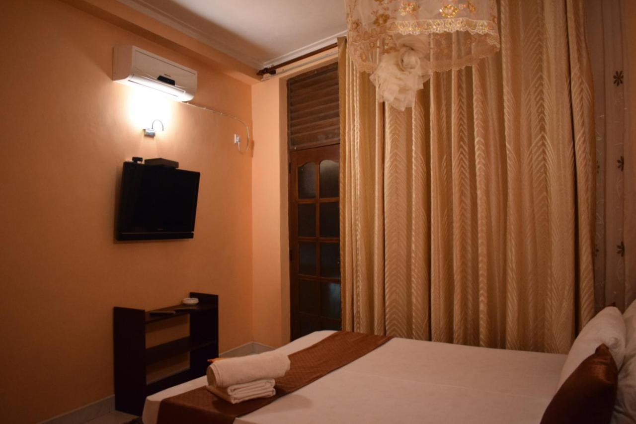 Grand Resort Kandy Eksteriør bilde